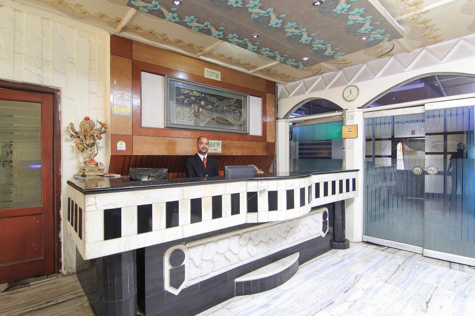 Oyo 2569 Hotel Paradise Kanpur Exterior foto